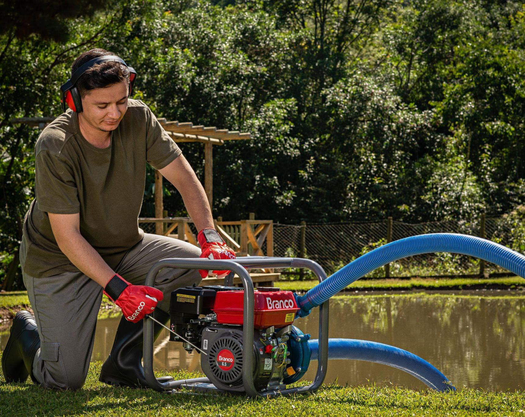 Seca no sítio? Como usar a motobomba para garantir água o ano todo!